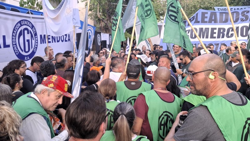 Gremios protestaran en plaza independencia pidiendo apertuta de paritarias